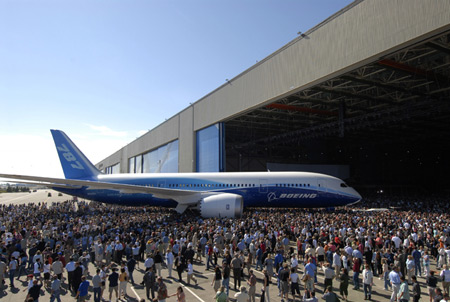 Boeing Introduces 787