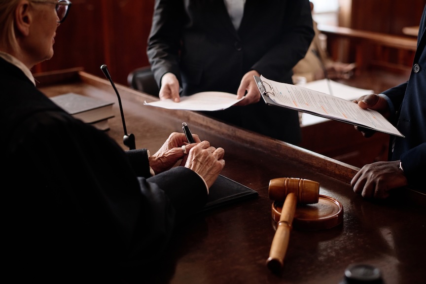 An empty courtroom, where medical product design defect claims are weighed in civil litigation