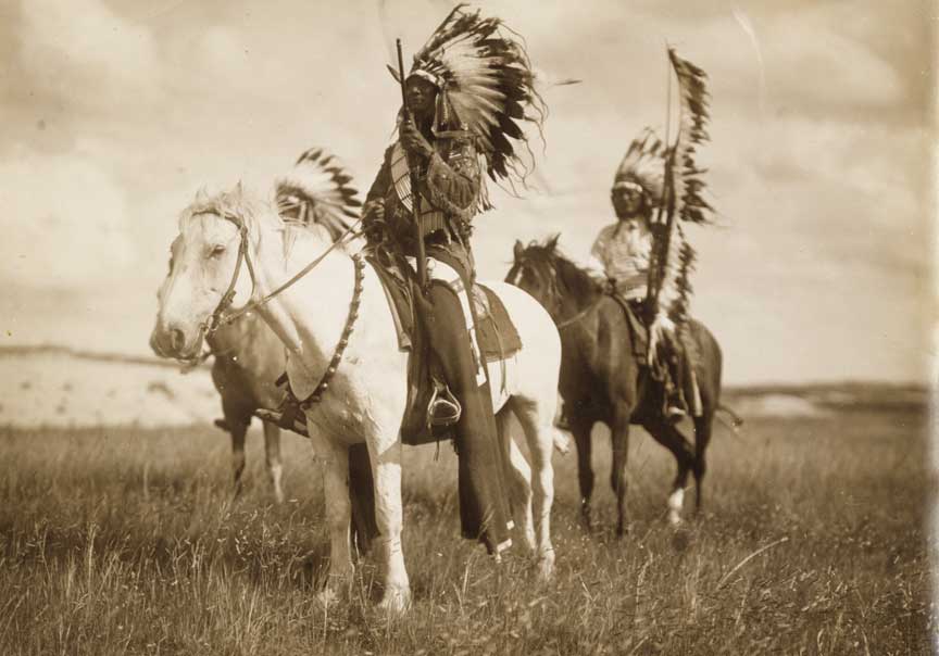 https://www.historycentral.com/Indians/Plains.jpg