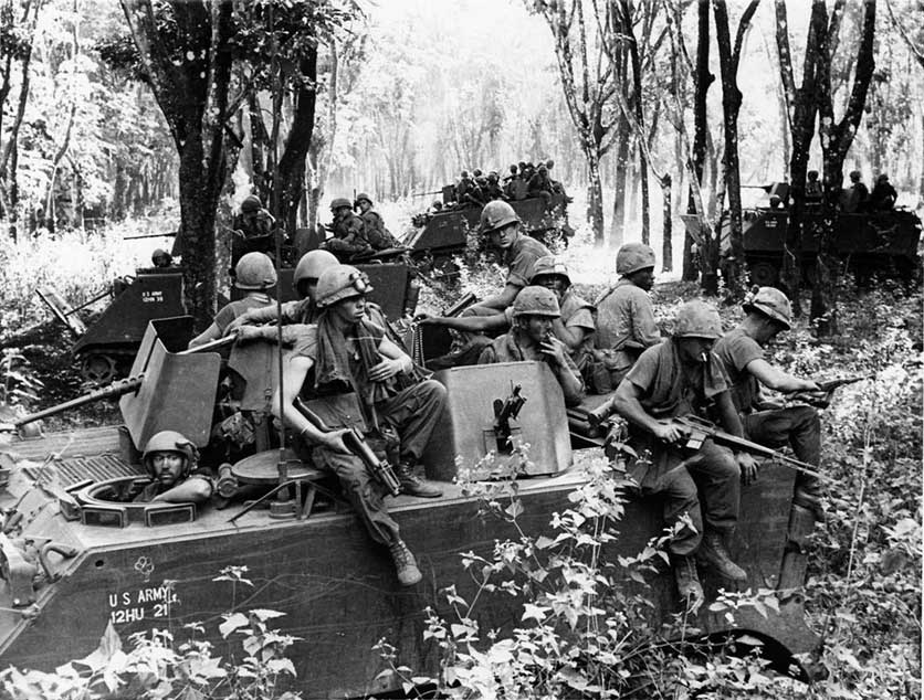 Soldiers in Loc Nihn