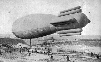 1915 - Zepplins Bomb London
