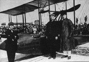 1914 - First Scheduled Passenger Service Begins