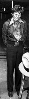 1932 Amelia Earhart Sets New Trans-Atlantic Record
